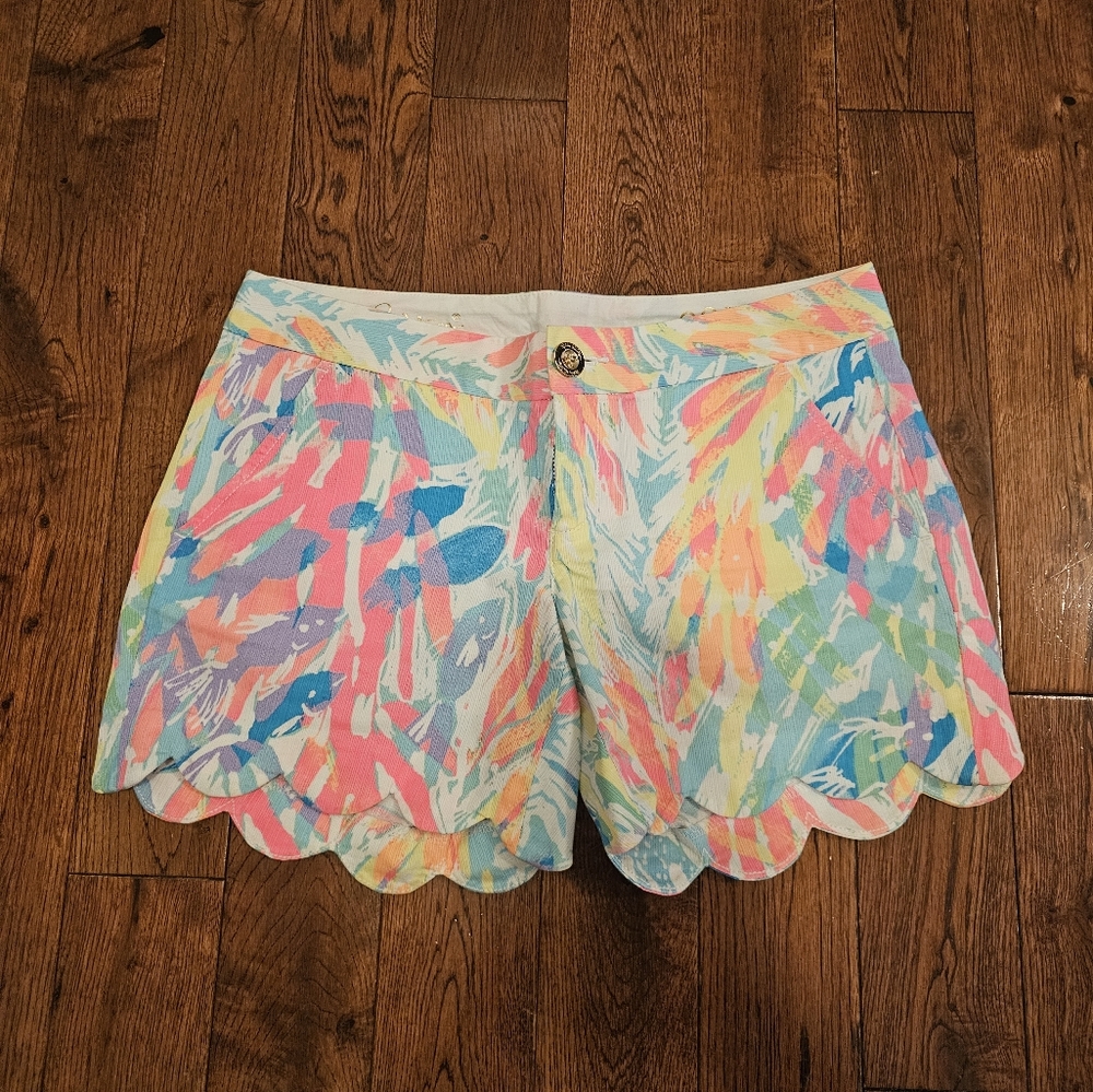 Lilly Pulitzer buttercup scallop shorts